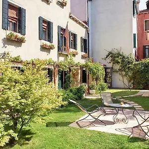 Bed & Breakfast Casa Rezzonico, Venice