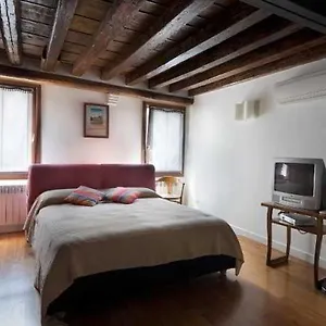 ** Bed & Breakfast Leonardo Italy